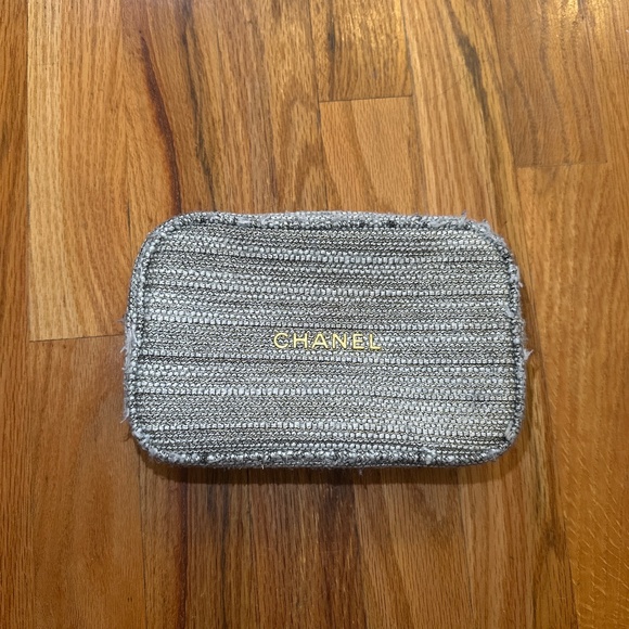 CHANEL Handbags - CHANEL Holiday 2022 Cosmetic Clutch Bag Grey Silver Tweed Pouch NO PRODUCTS